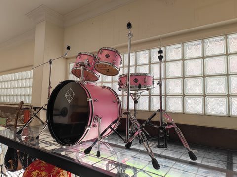 Dixon Soar 522 Plus UVPK 5 Piece Drum Kit Mahagony Shell with Hardware - Pink Wrap